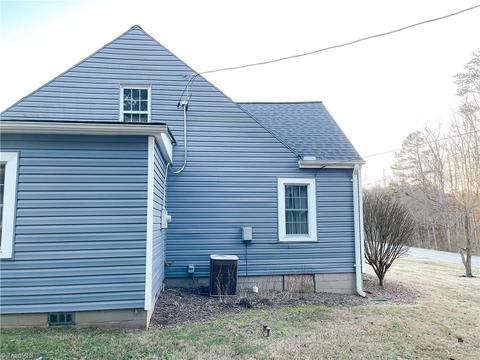 370 Armstrong Rd, Pilot Mountain, NC 27041 photo 40