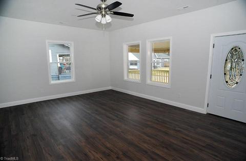 720 S Jackson St, Salisbury, NC 28144 photo 6