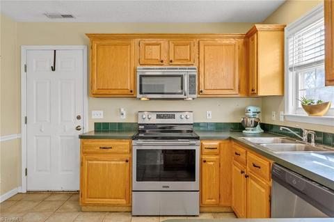 3678 Single Leaf Ct, High Point, NC 27265 photo 12