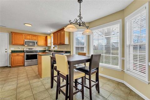 3678 Single Leaf Ct, High Point, NC 27265 photo 10