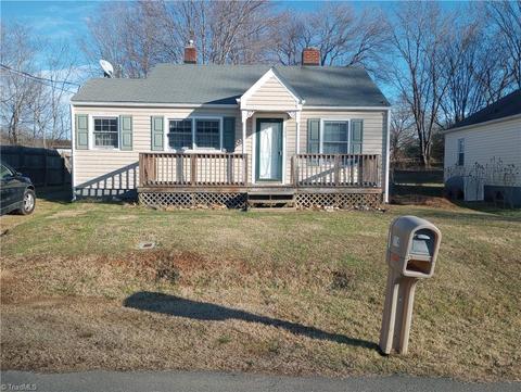 114 Wall St, King, NC 27021 photo 1