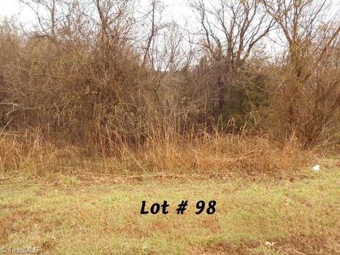 APT 98 River Chase Drive, Eden, NC 27288