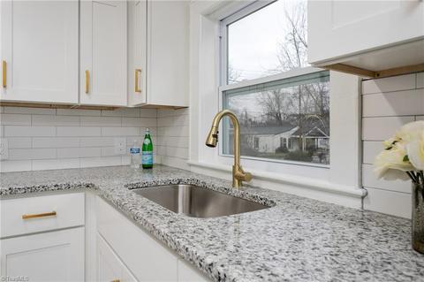 325 Phillips Ave, High Point, NC 27262 photo 5