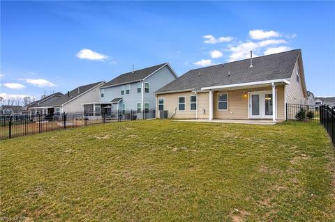 122 Pendleton Dr, Bermuda Run, NC 27006 photo 38