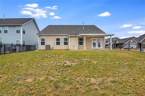 122 Pendleton Dr, Bermuda Run, NC 27006 photo 37