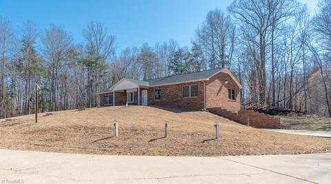 2384 Eggleston Falls Rd, Ridgeway, VA 24148 photo 14