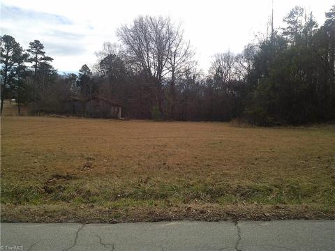 1 Harb Dr, Lexington, NC 27295
