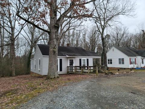 458 E Salisbury St, Denton, NC 27239 photo 3
