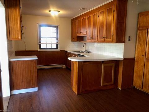 104 White Oak Dr, King, NC 27021 photo 6