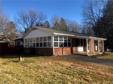 104 White Oak Dr, King, NC 27021 photo 2