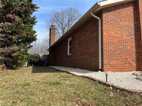 210 Stokes Forest Dr, King, NC 27021 photo 5