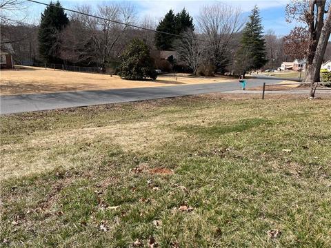 210 Stokes Forest Dr, King, NC 27021 photo 8