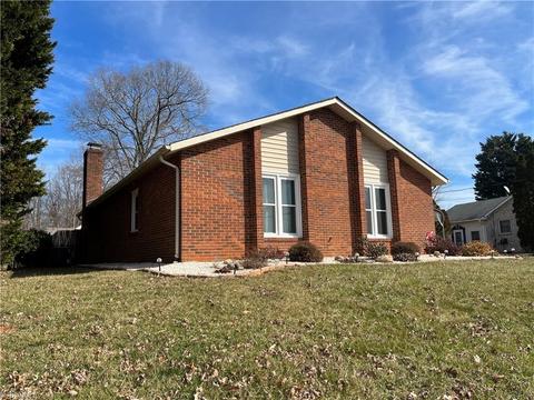 210 Stokes Forest Dr, King, NC 27021 photo 2