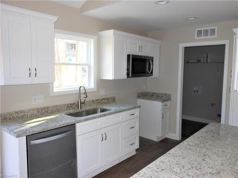 623 Cable St, Thomasville, NC 27360 photo 4