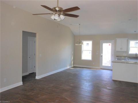 623 Cable St, Thomasville, NC 27360 photo 5