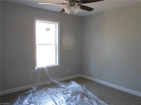 623 Cable St, Thomasville, NC 27360 photo 10