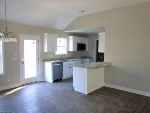 623 Cable St, Thomasville, NC 27360 photo 6