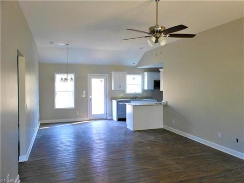 623 Cable St, Thomasville, NC 27360 photo 12