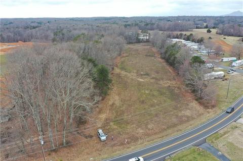 7536 Nc Highway 66 S, King, NC 27021