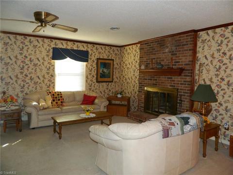 479 Robin Ln, Archdale, NC 27263 photo 7