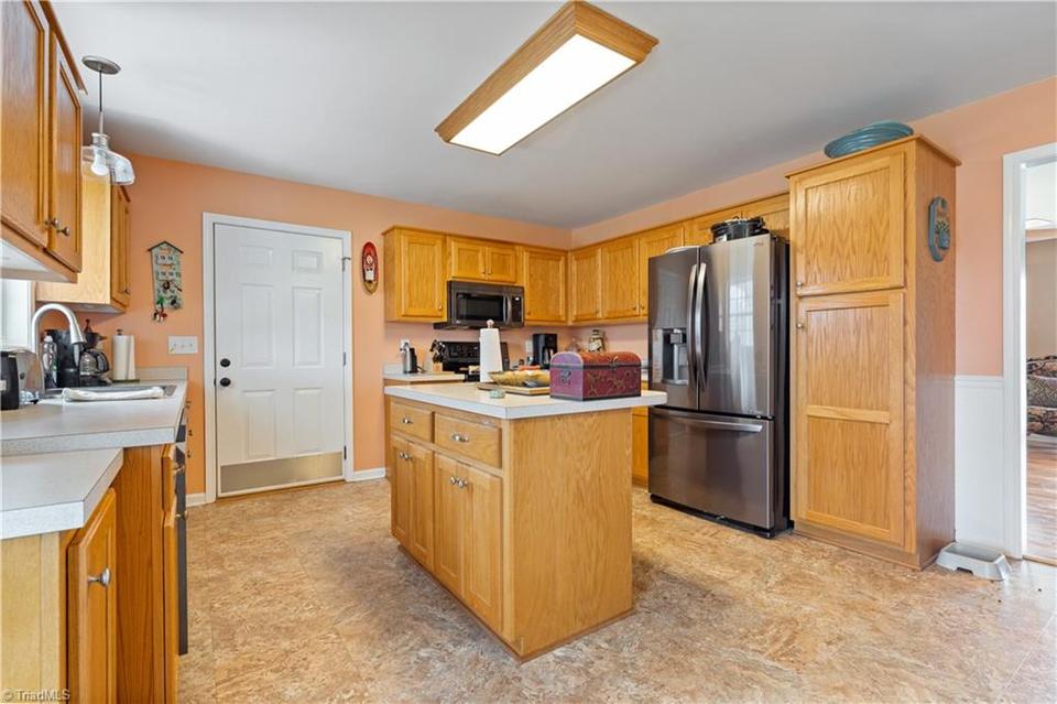  1181 Old Mill Ford Trl, Asheboro, NC 27205 photo 11