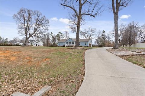 1181 Old Mill Ford Trl, Asheboro, NC 27205