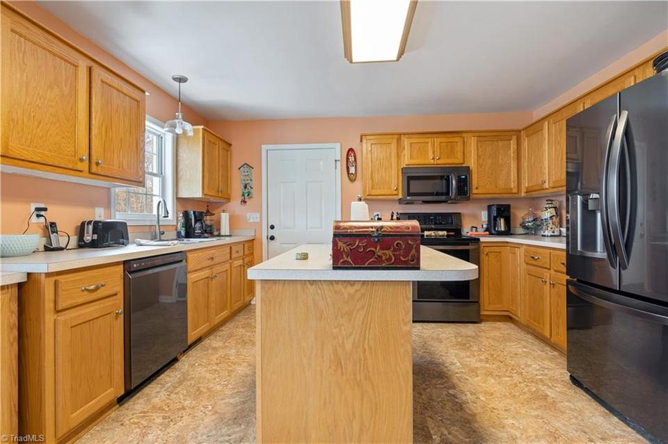  1181 Old Mill Ford Trl, Asheboro, NC 27205 photo 10
