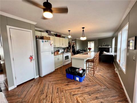 10127 Boone Trl, Purlear, NC 28665 photo 14