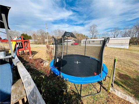 10127 Boone Trl, Purlear, NC 28665 photo 36