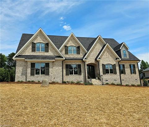 7520 Shadow Creek Dr, Summerfield, NC 27358