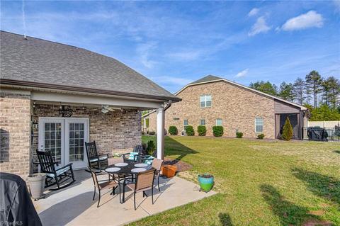201 Rollingbrook Ct, Clemmons, NC 27012 photo 32