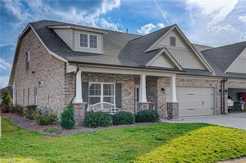 201 Rollingbrook Ct, Clemmons, NC 27012 photo 3