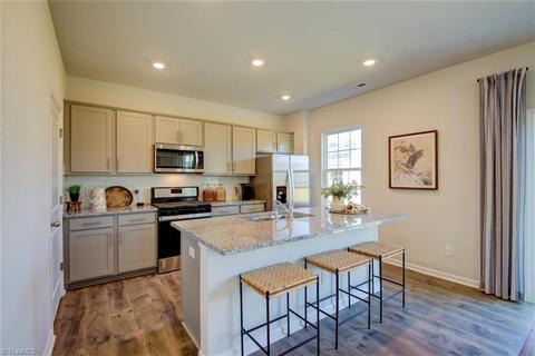 271 Rhett Ave #129, Lexington, NC 27295