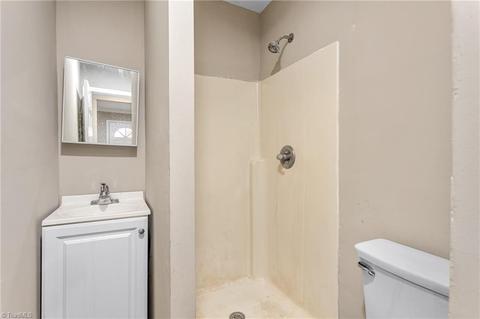 220 Jay Pl, High Point, NC 27263 photo 17
