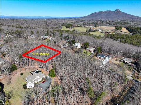 27 Knollcrest Drive, Pinnacle, NC 27043