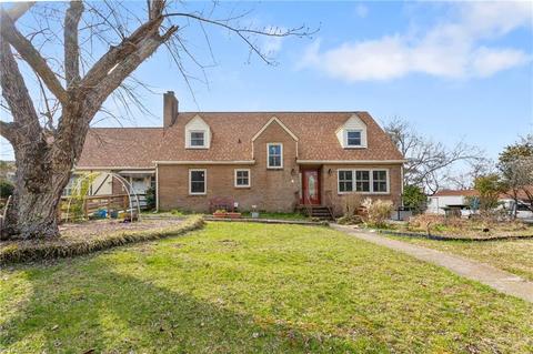 1011 Shalimar Dr, High Point, NC 27262