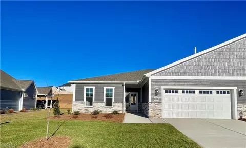 321 Mountain Maple Dr, King, NC 27021