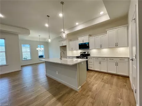Kitchen - 321 Mountain Maple Dr, King, NC 27021 photo 2 of 7