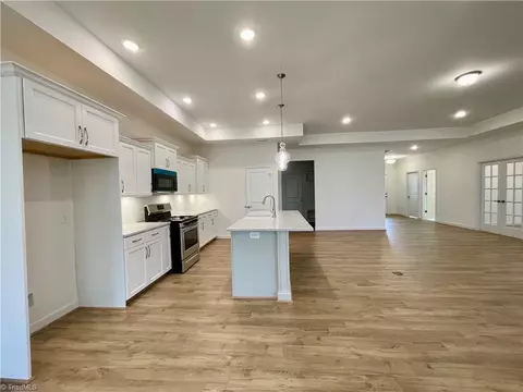 Kitchen - 321 Mountain Maple Dr, King, NC 27021 photo 4 of 7