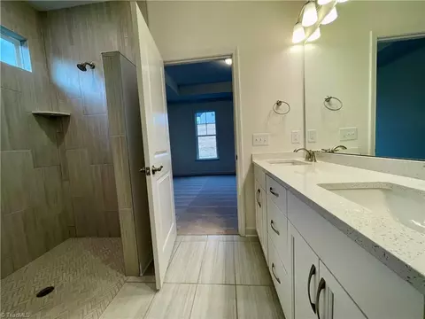 Bath - 321 Mountain Maple Dr, King, NC 27021 photo 5 of 7