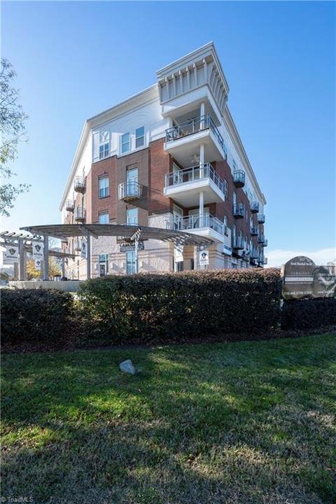 1111 SW Marshall St #496, Winston Salem, NC 27101