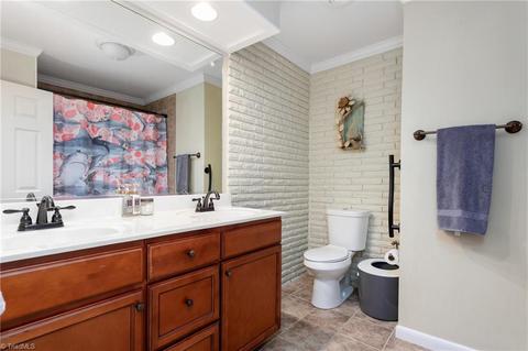1511 Pinehurst Dr, High Point, NC 27262 photo 23