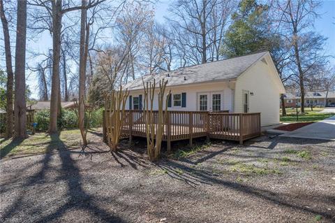 105 Debanne Rd, Mcleansville, NC 27301