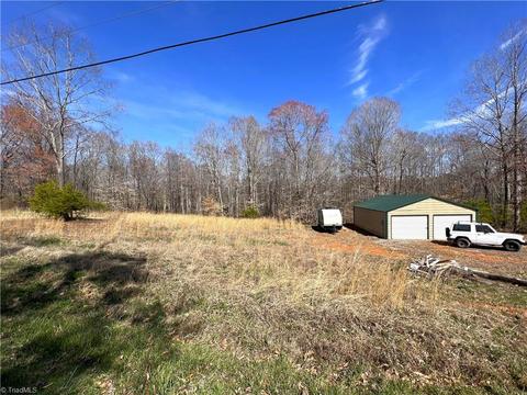 545 Lowe Rd, Madison, NC 27025 photo 2