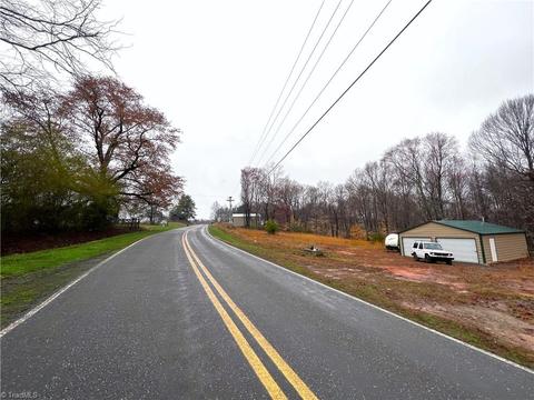 545 Lowe Rd, Madison, NC 27025 photo 12
