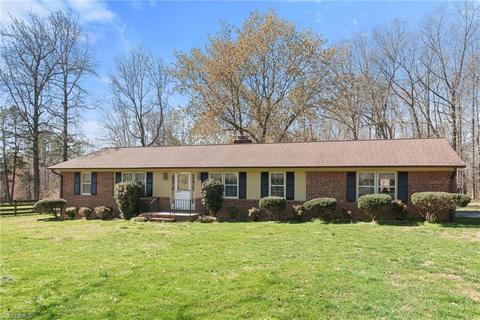 5219 Millstone Rd, Oak Ridge, NC 27310 photo 2