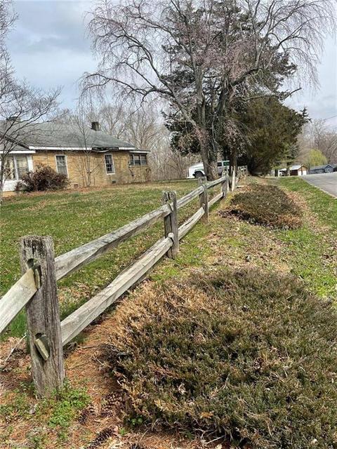 125 E Walker Rd, Elkin, NC 28621 photo 2