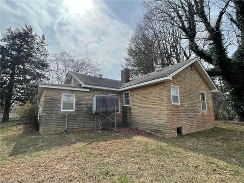 125 E Walker Rd, Elkin, NC 28621 photo 8