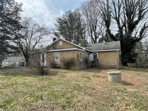 125 E Walker Rd, Elkin, NC 28621 photo 7