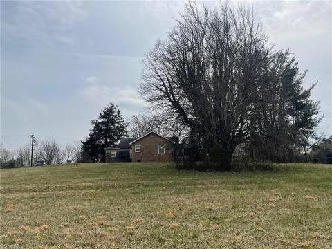 125 E Walker Rd, Elkin, NC 28621 photo 23